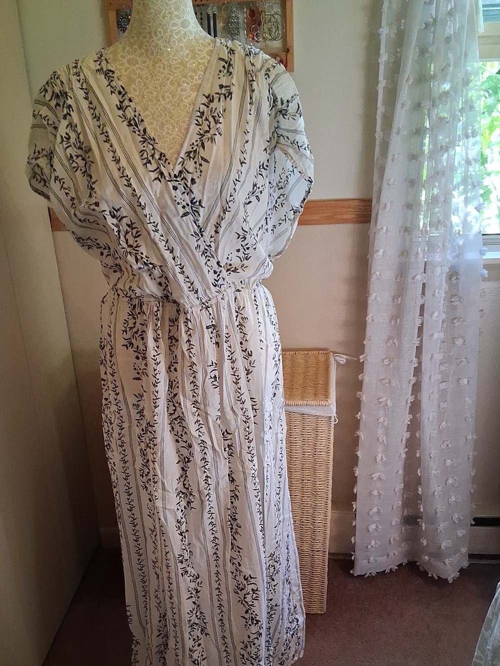 H&M Floral Maxi Dress. Size Medium